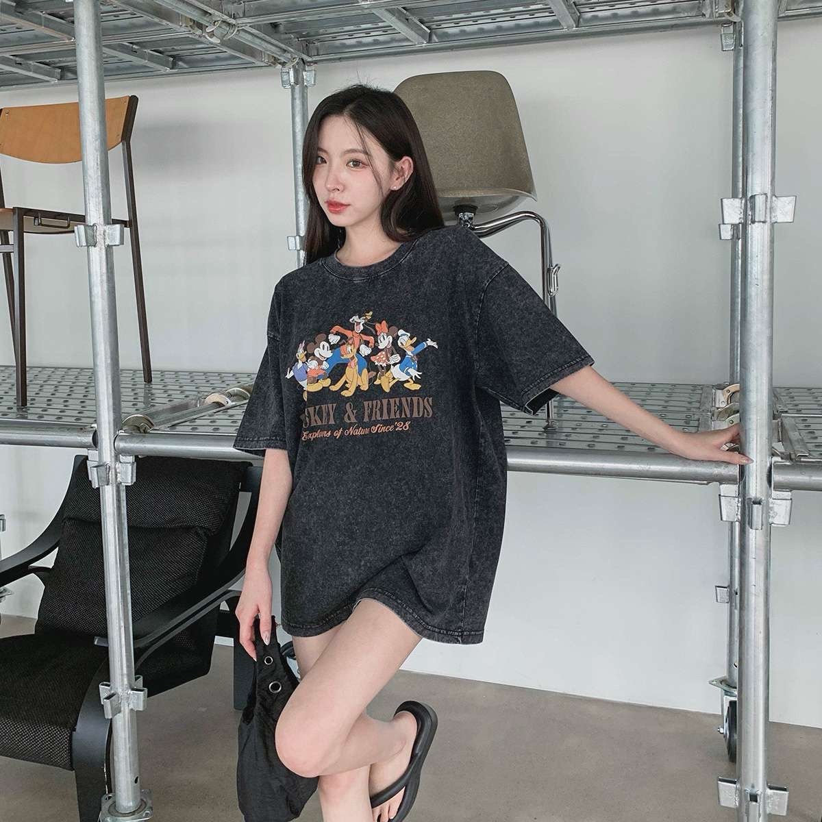 디즈니 피그프렌즈 피그먼트 면 오버 반팔티셔츠 여성 데일리 - 상품 이미지
