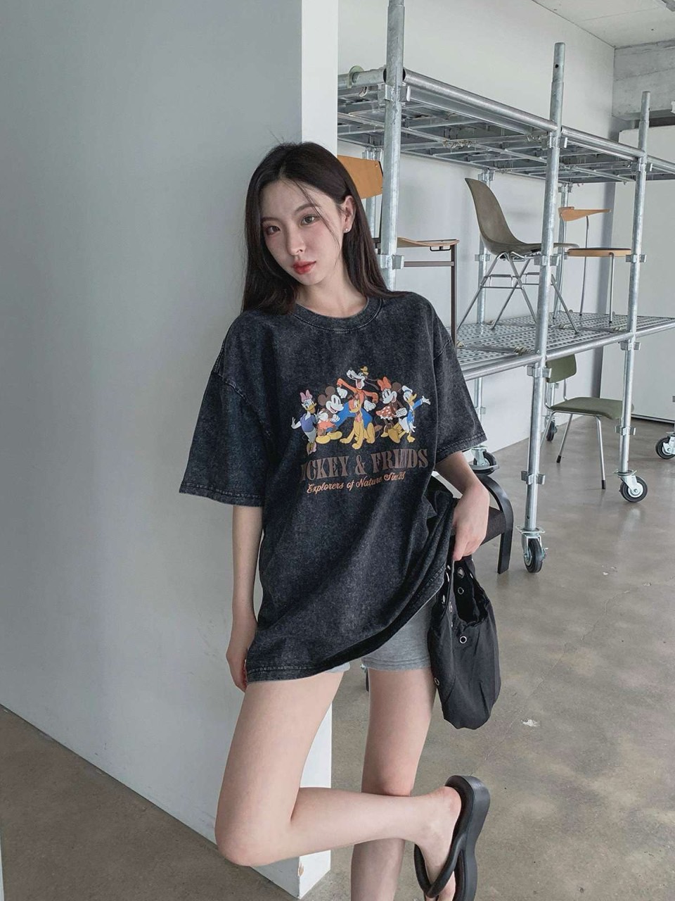 디즈니 피그프렌즈 피그먼트 면 오버 반팔티셔츠 여성 데일리 이미지 6