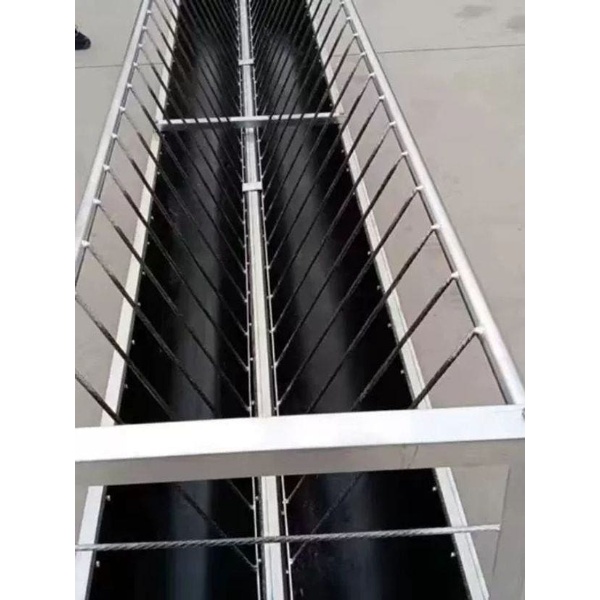 튼튼한 트럭 나일론 깔개 미끄럼방지 적재 공업용 봉고 방수 깔판 구형 테이프 두께 2-3mm 3m - 상품 이미지