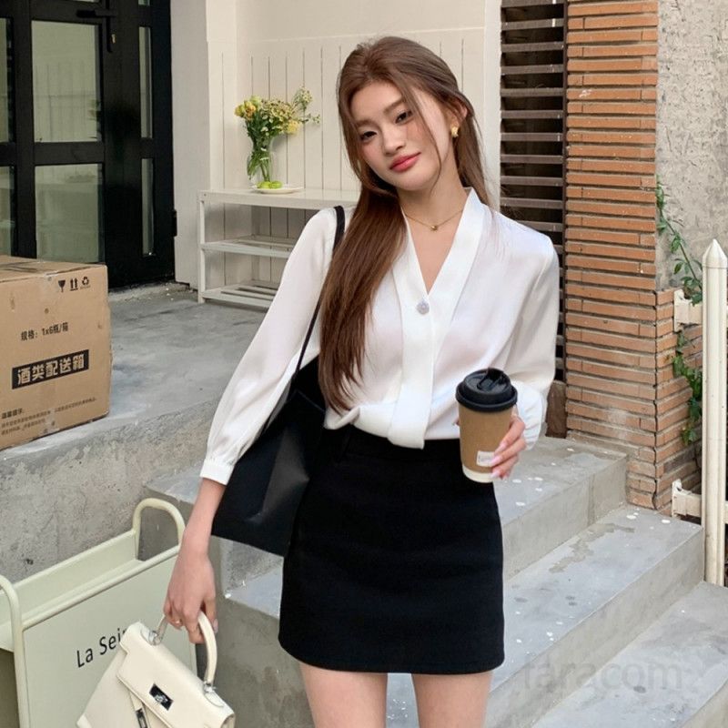 여성 봄 가을 브이넥 칠부소매 루즈핏 폴리 블라우스 기본 오피스 데일리 출근 하객 베이직 8379 - 상품 이미지