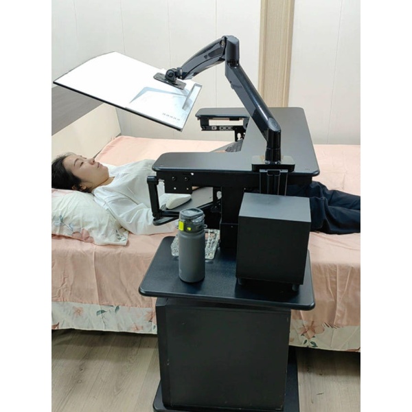 편안한 게이밍 작업 누워서 컴퓨터 책상 슬림형 무중력 1인용 손잡이 조절 단면 침대 9바퀴형단기지지대 B - 상품 이미지
