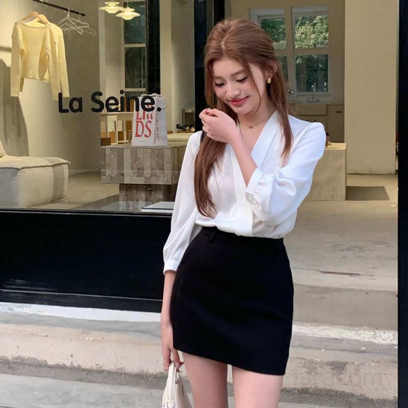 여성 봄 가을 브이넥 칠부소매 루즈핏 폴리 블라우스 기본 오피스 데일리 출근 하객 베이직 8379 - 상세 이미지 3