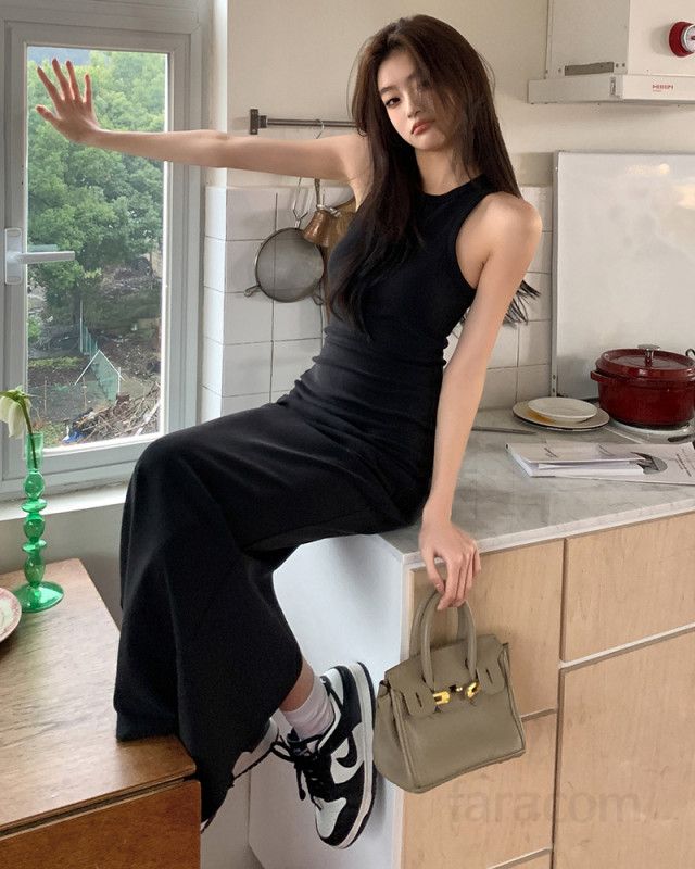 여성 봄 여름 코튼 라운드넥 민소매 나시 슬림핏 레터링 롱원피스 옆트임 스트릿 캐주얼 데일리룩 8126 - 상세 이미지 3