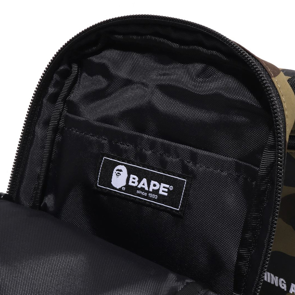 베이프 가방 1ST CAMO PHONE BAG 1L80-190-004 - 상세 이미지 5