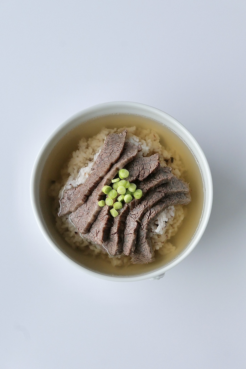 한우투뿔양지곰탕(900g/2인분) - 상세 이미지 2