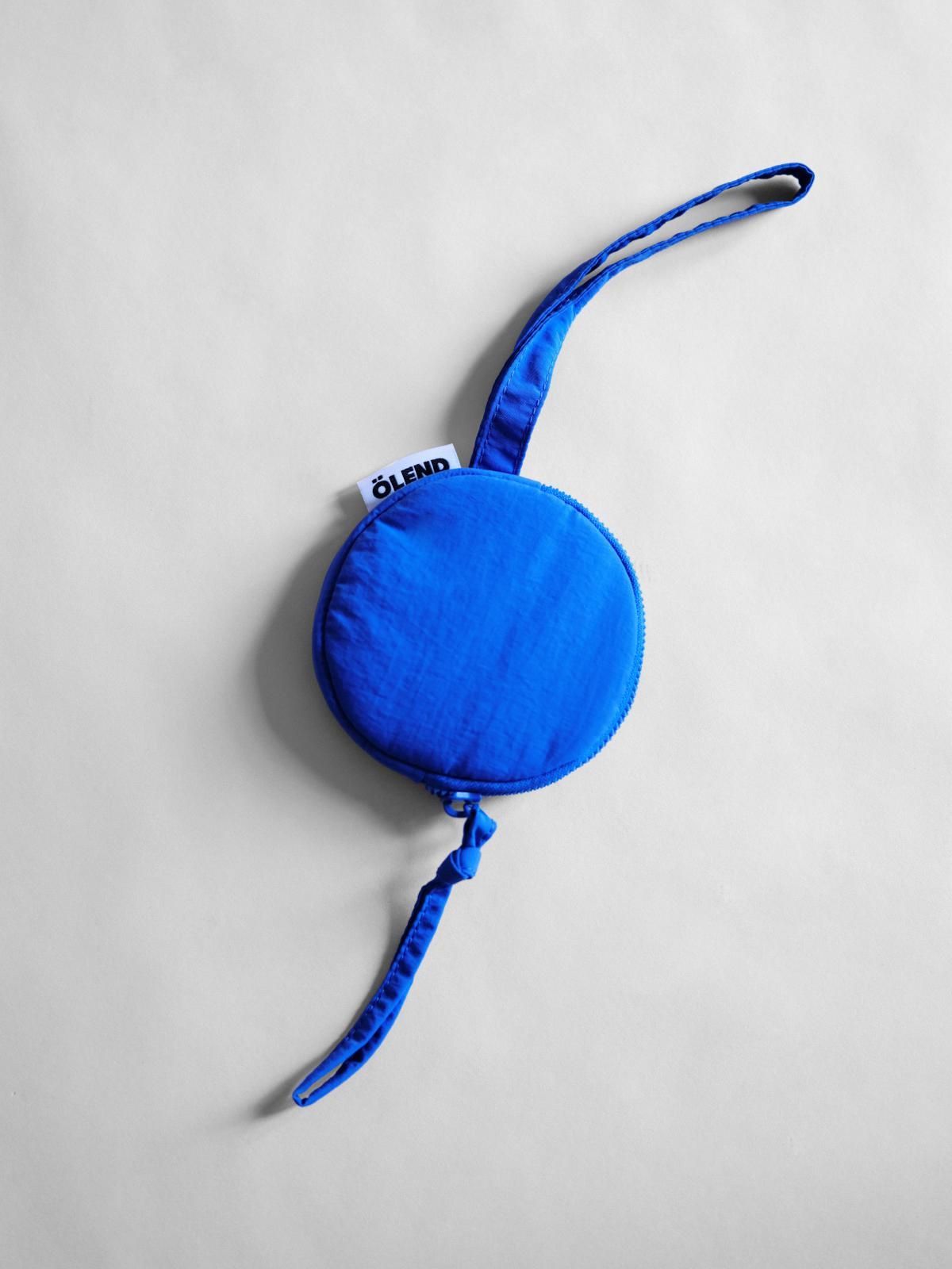 올랜드 블루 테크니컬 원형 미니 파우치 53526262317391 COBALT BLUE - 메인 이미지