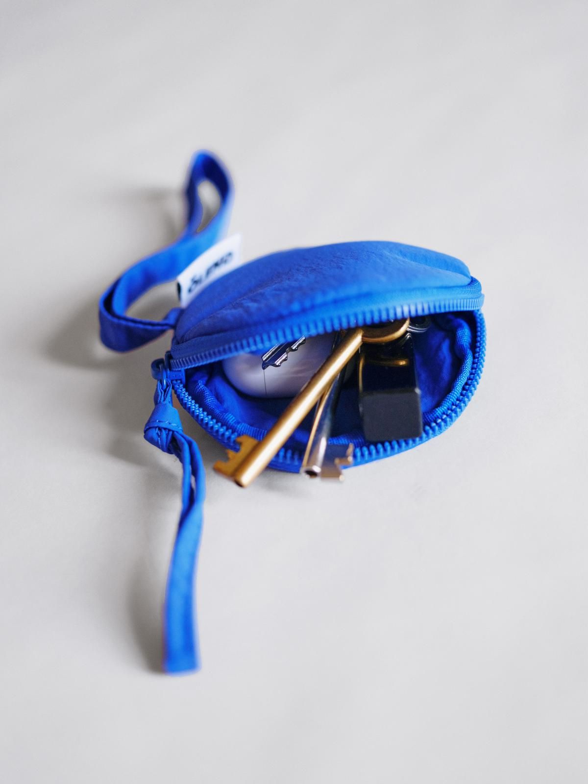 올랜드 블루 테크니컬 원형 미니 파우치 53526262317391 COBALT BLUE - 상세 이미지 3