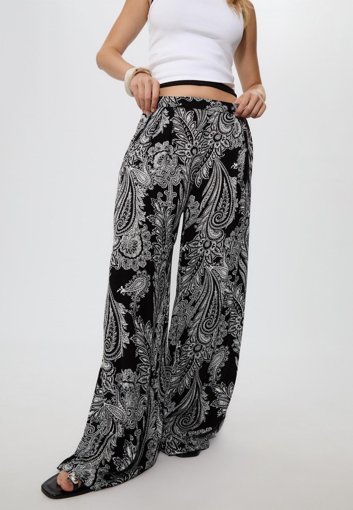 스트라디바리우스 페이즐리 프린트 와이드 하이웨이스트 팬츠 1205/459 BLACK - 상품 이미지