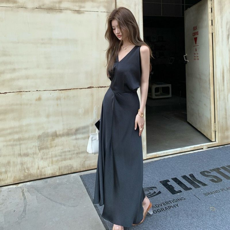 여성 브이넥 드레이프 민소매 롱 원피스 하이웨스트 새틴 실키 백 스트랩 봄 여름 8696 - 상품 이미지