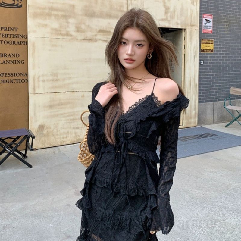 여성 레이스 시스루 펀칭 크롭 긴팔 볼레로 가디건 블라우스 슬림핏 섹시 봄 여름 8689 - 상품 이미지