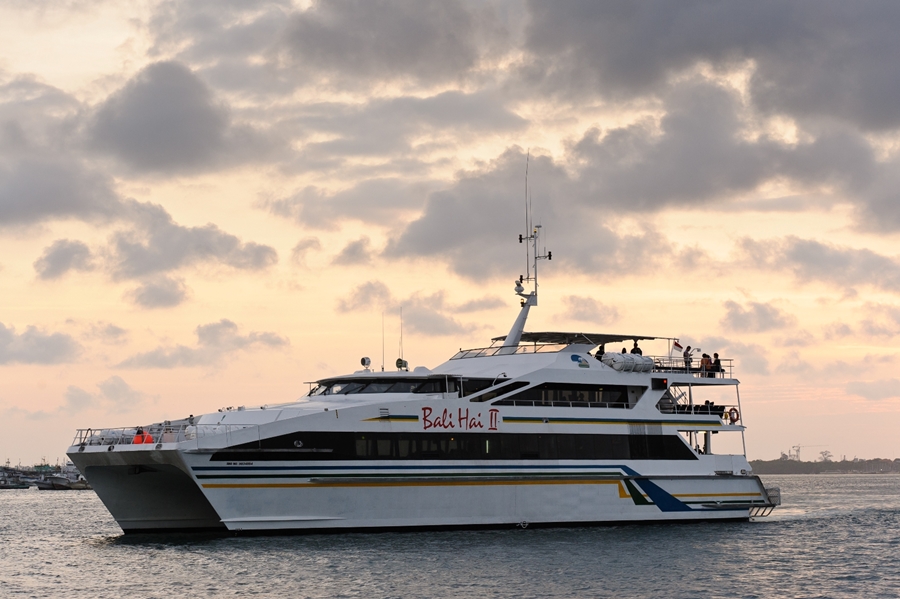 [발리 선셋 크루즈] 발리하이 디너 크루즈 + 디너 뷔페 + 라이브 쇼 포함