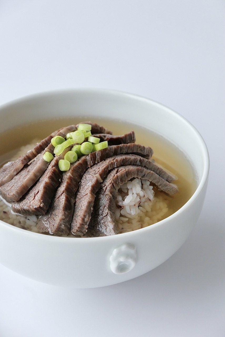 한우투뿔양지곰탕(900g/2인분) - 상세 이미지 3