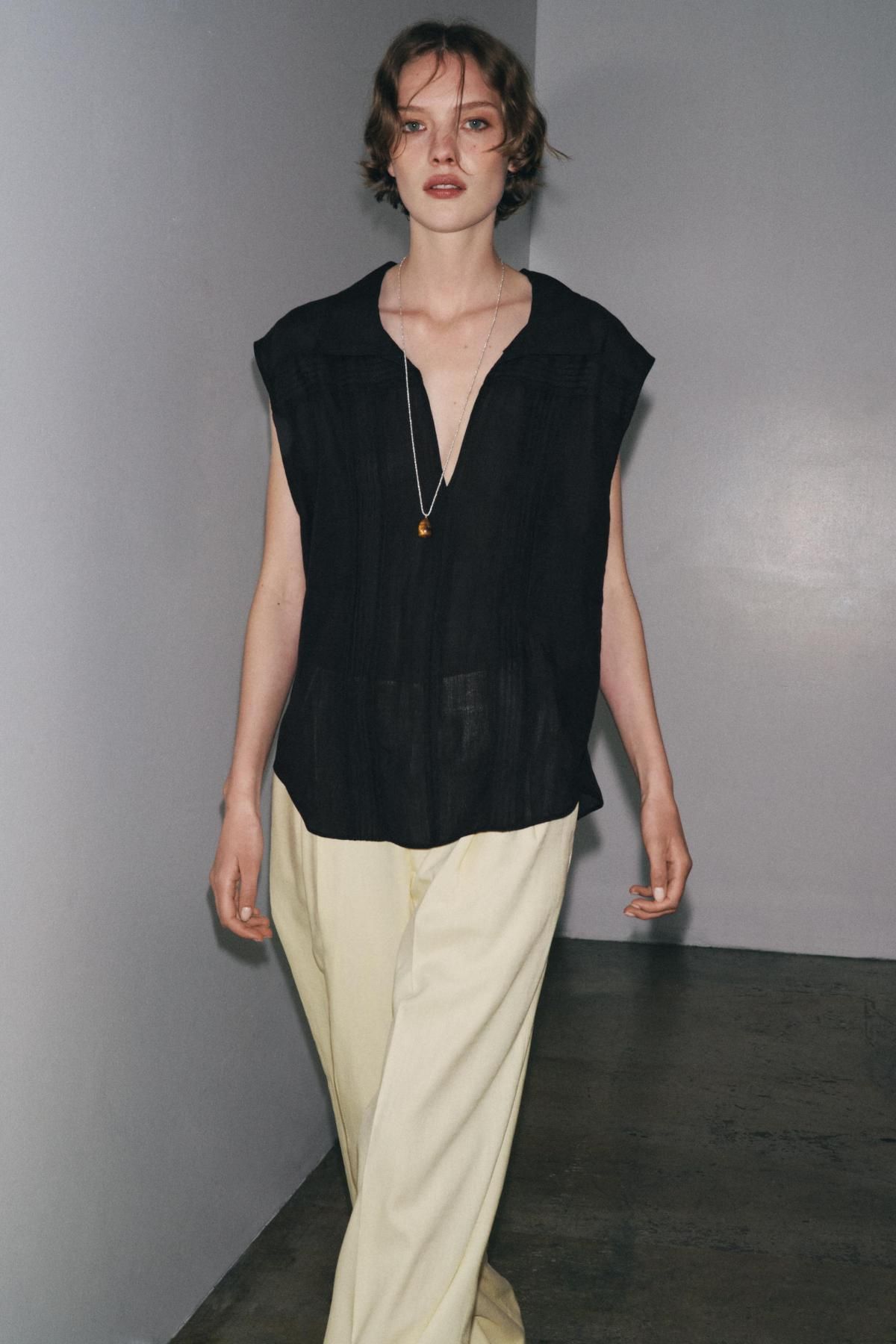 자라 라미 블렌드 핀턱 민소매 셔츠 4786/245 BLACK - 상세 이미지 2