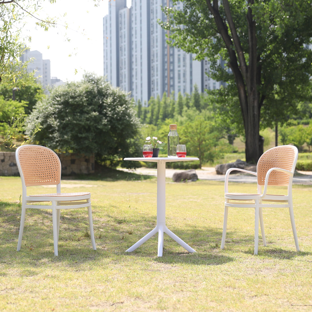 (2인세트)마엘 야외용 카페 테라스 정원 플라스틱 의자 테이블 세트 화이트