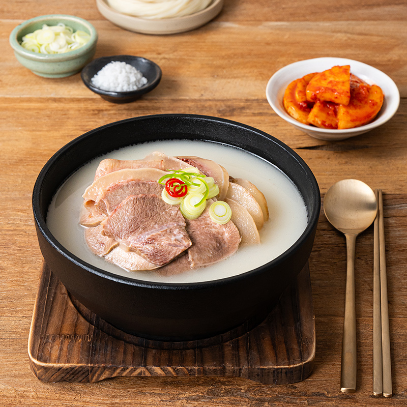 [타임쿡] 한우 고기듬뿍 소머리곰탕 550g 국내산 - 상세 이미지 2
