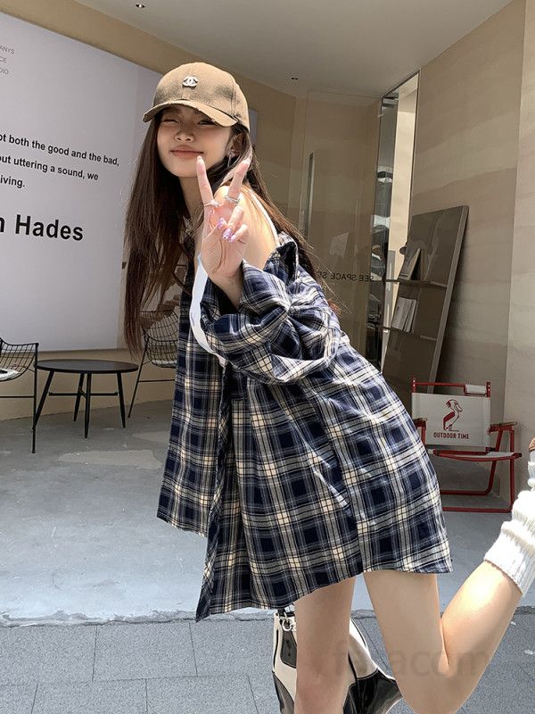 여성 루즈핏 오버핏 박시핏 드롭숄더 체크 패턴 싱글 버튼 긴팔 롱 셔츠 남방 블라우스 베이직 캐주얼 데일리 캠퍼스룩 봄 가을 8244 - 상세 이미지 2