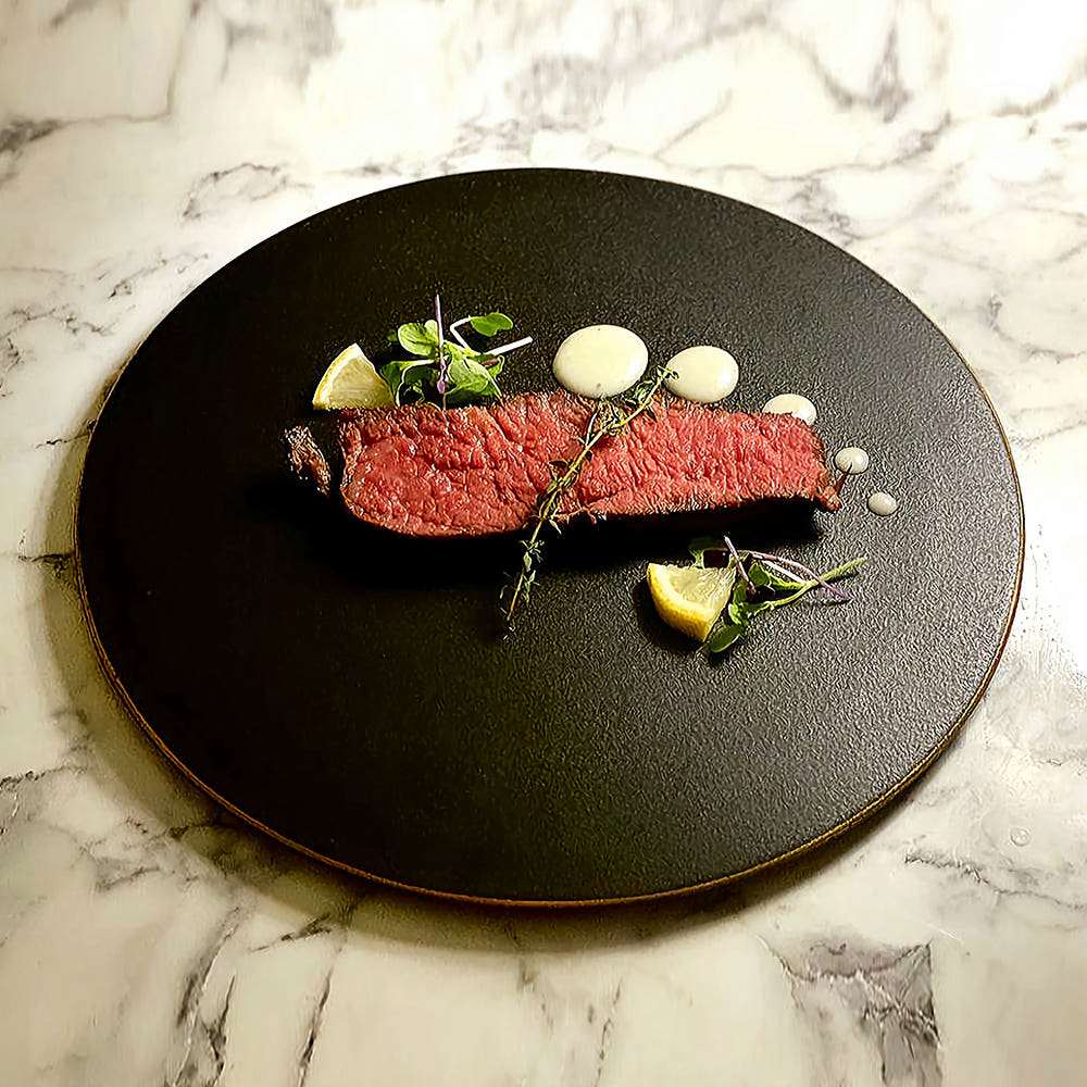 SELBY 매트블랙 골드라인 시그니처 접시 원형 25cm