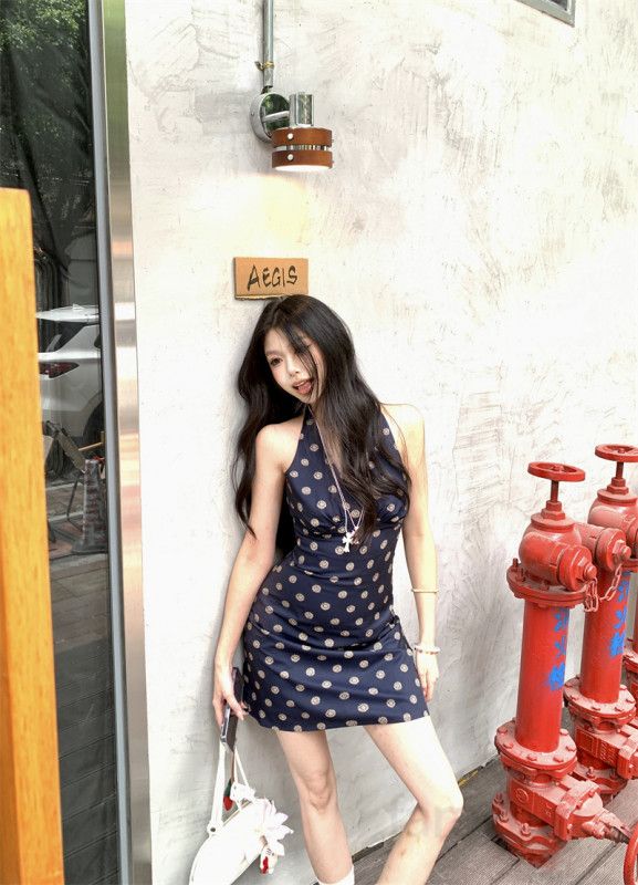여성 브이넥 홀터넥 백리스 A라인 미니원피스 도트 패턴 데이트룩 바캉스룩 휴양지룩 경쾌한 봄 여름 원피스 13178 - 상세 이미지 4