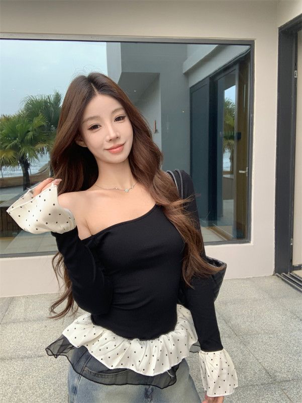 여성 오프숄더 언발란스 도트 물방울 러플 프릴 루즈핏 긴팔 티셔츠 블라우스 데일리룩 캐주얼 봄 가을 13170 - 상세 이미지 3