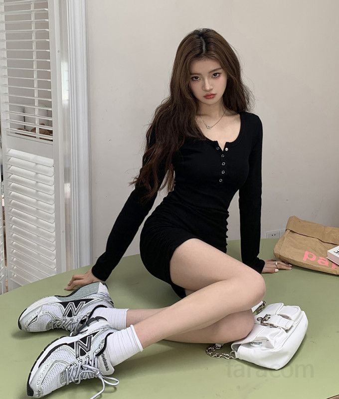 여성 쫀쫀한 골지 라운드넥 긴팔 미니원피스 바디핏 셔링 슬림핏 엑스라인 섹시 데이트룩 데일리룩 겨울 8218 - 상세 이미지 2