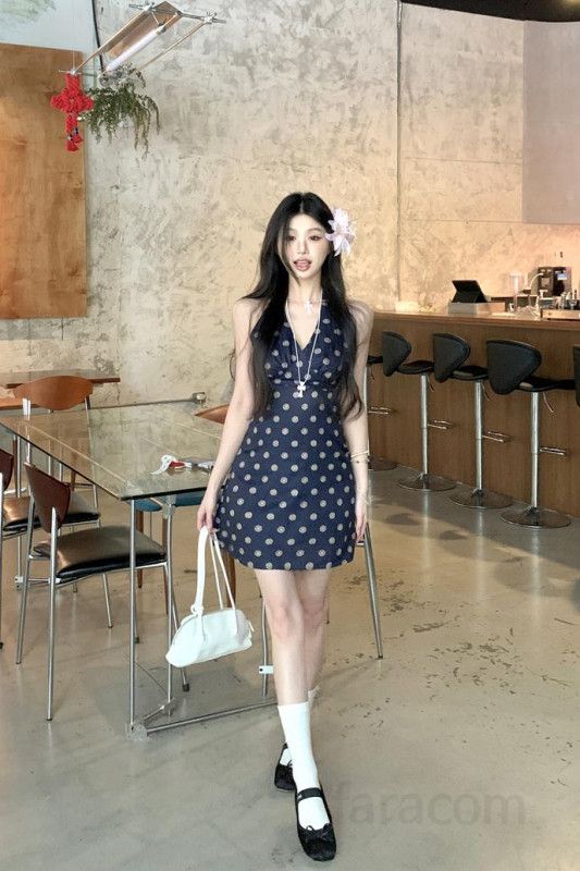 여성 브이넥 홀터넥 백리스 A라인 미니원피스 도트 패턴 데이트룩 바캉스룩 휴양지룩 경쾌한 봄 여름 원피스 13178 이미지 6