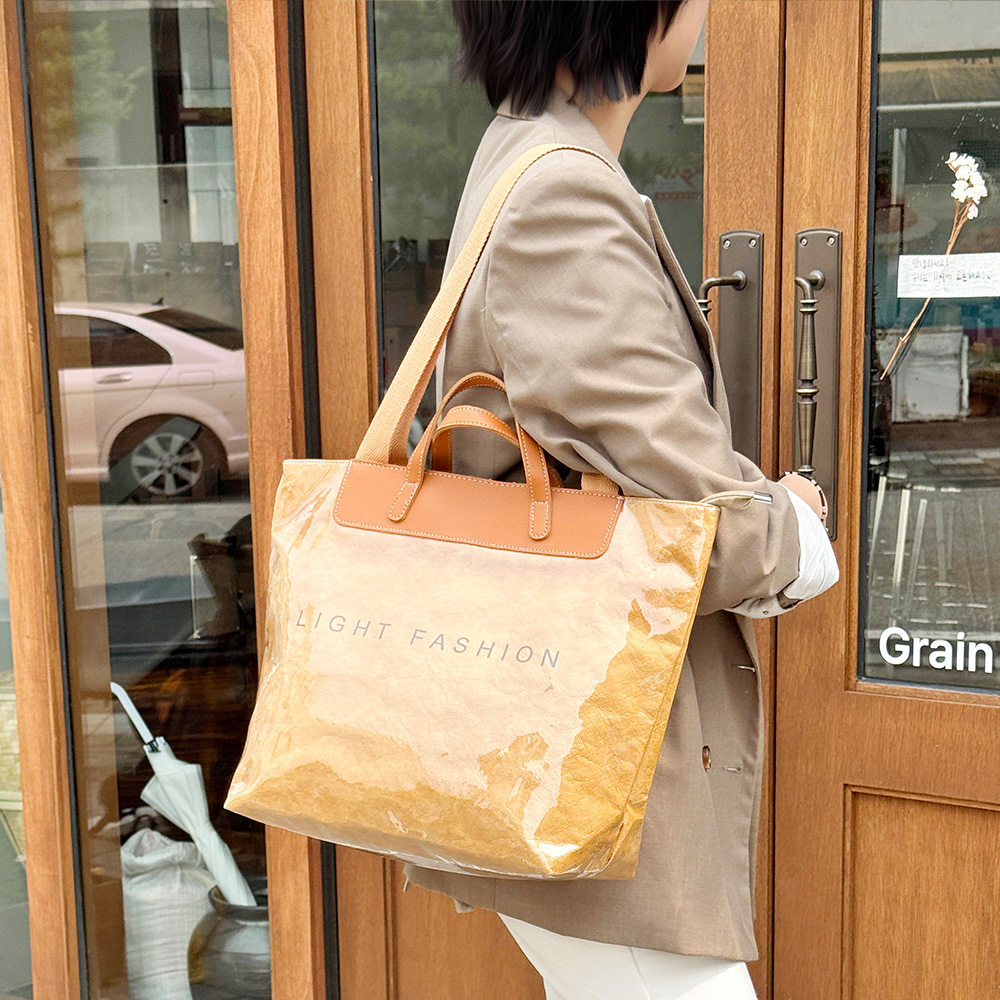 대학생 여대생 직장인여성 빅숄더백 가벼운 큰 대형 듀폰종이 비닐PVC 보부상가방 - 상품 이미지