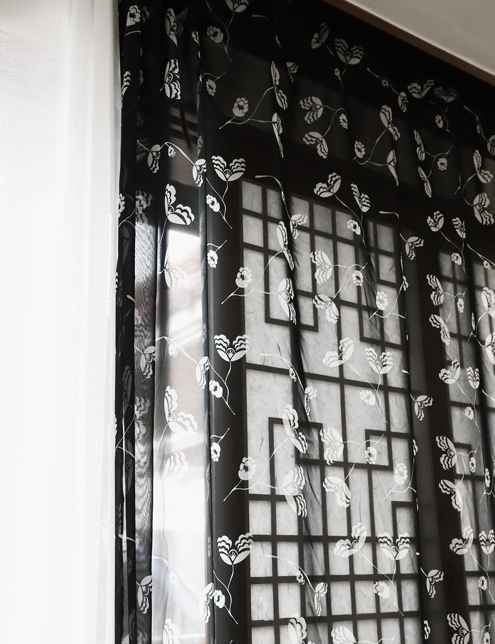 [애리키스] 블랙 모란 쉬폰 커튼