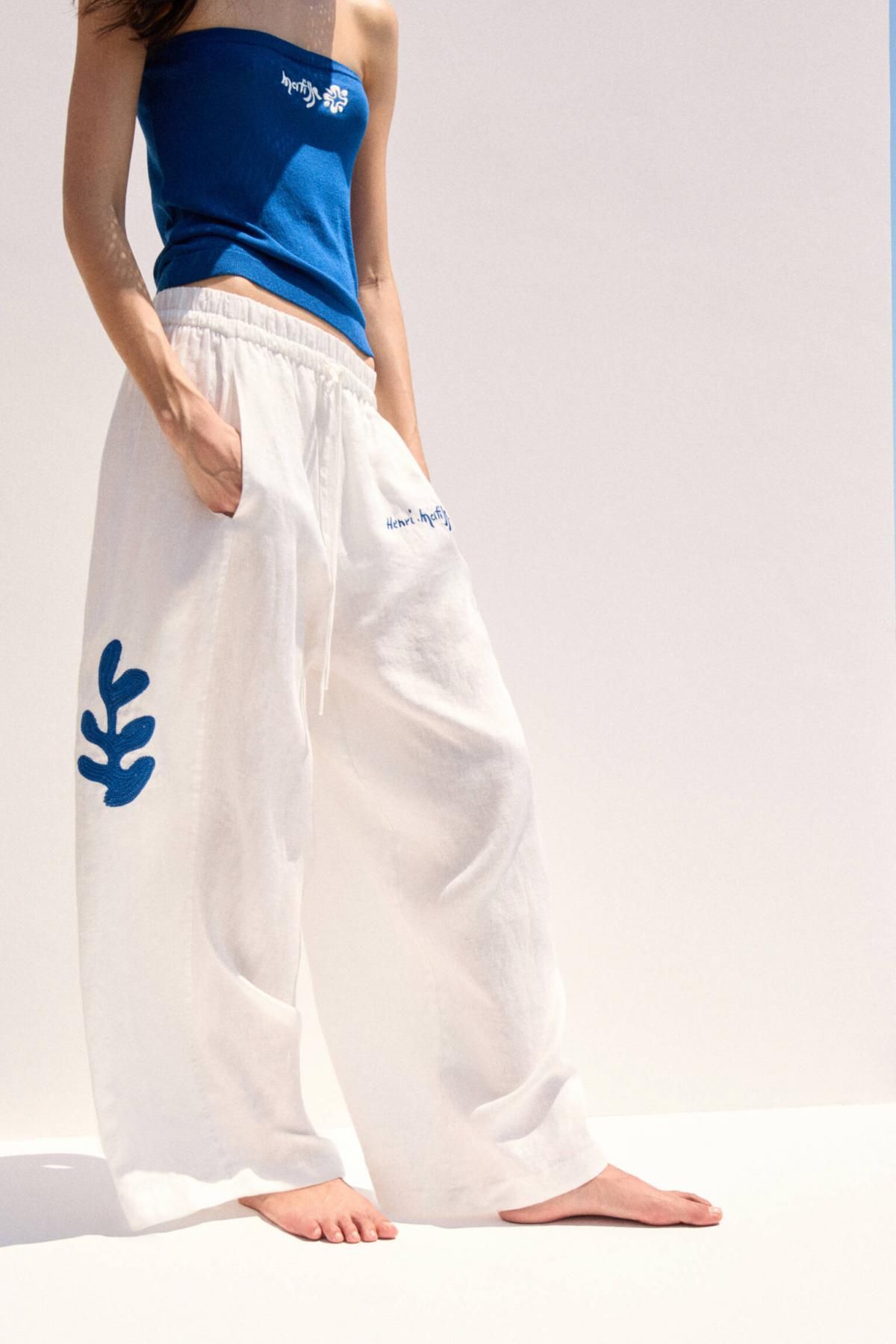 풀앤베어 린넨 그래픽 배럴 와이드 팬츠 7675/356 WHITE - 상품 이미지