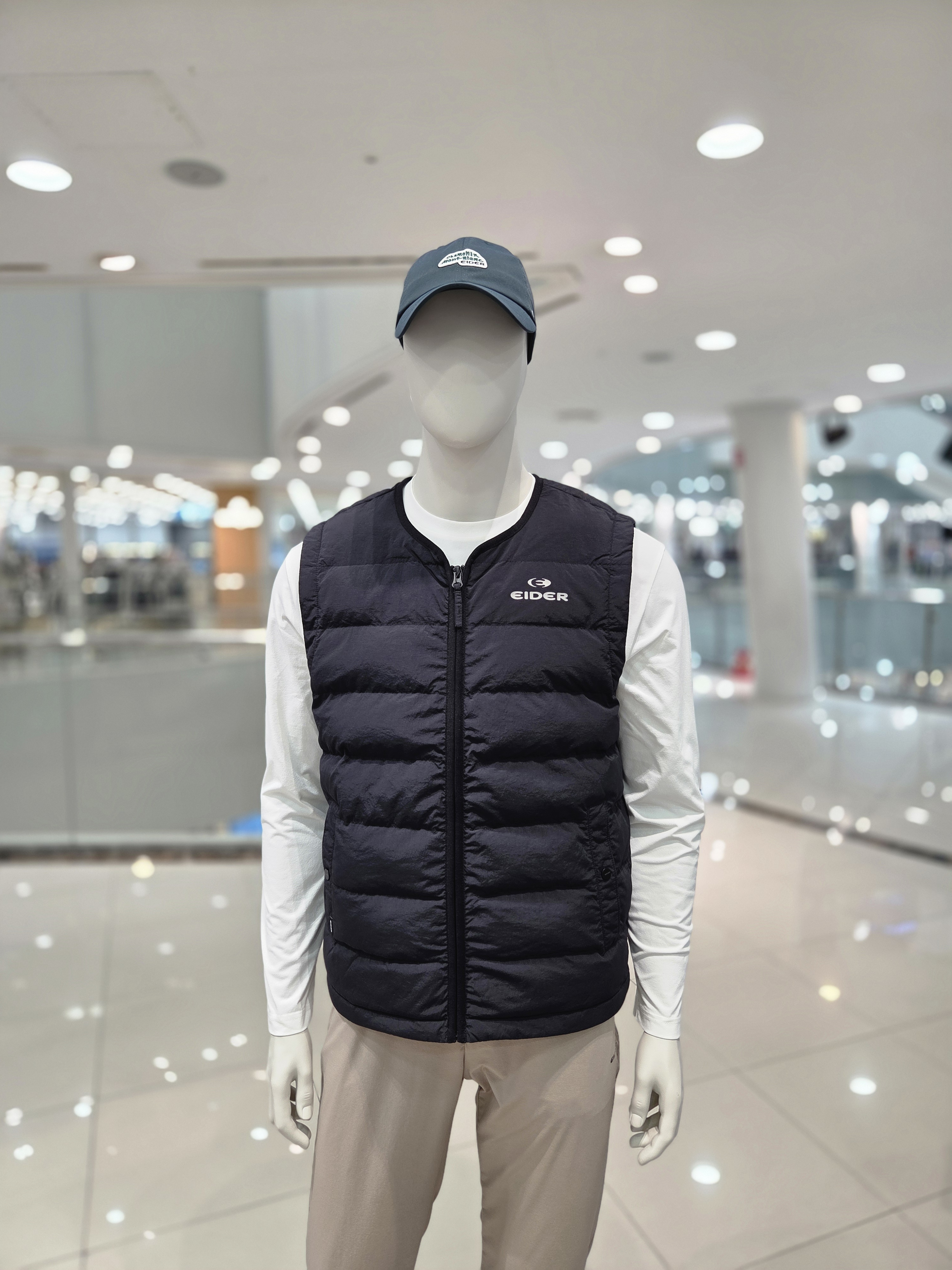 아이더 남성 경량 패딩 베스트 U넥 데일리 이너조끼 작업복 단체복 - 메인 이미지