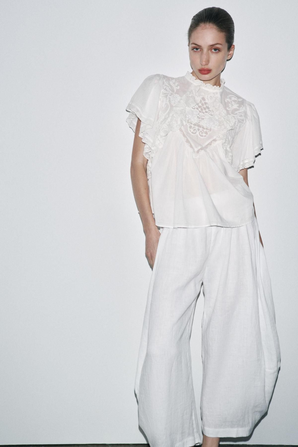 자라 프리미엄 자수 레이스 블라우스 5107/905 WHITE - 상세 이미지 2
