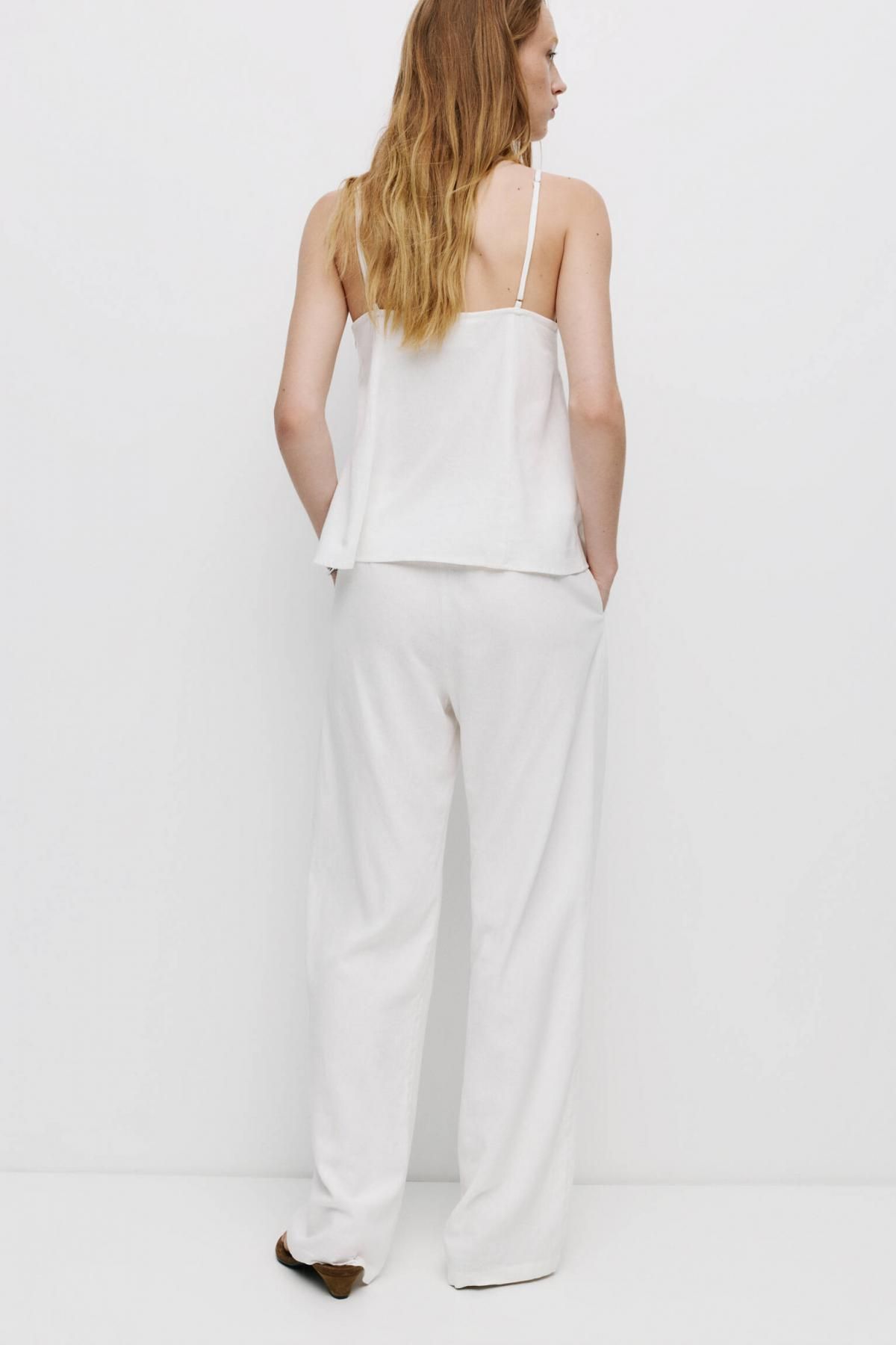 풀앤베어 린넨블렌드 슬림핏 스트랩 민소매 탑 7472/349 WHITE - 상세 이미지 4