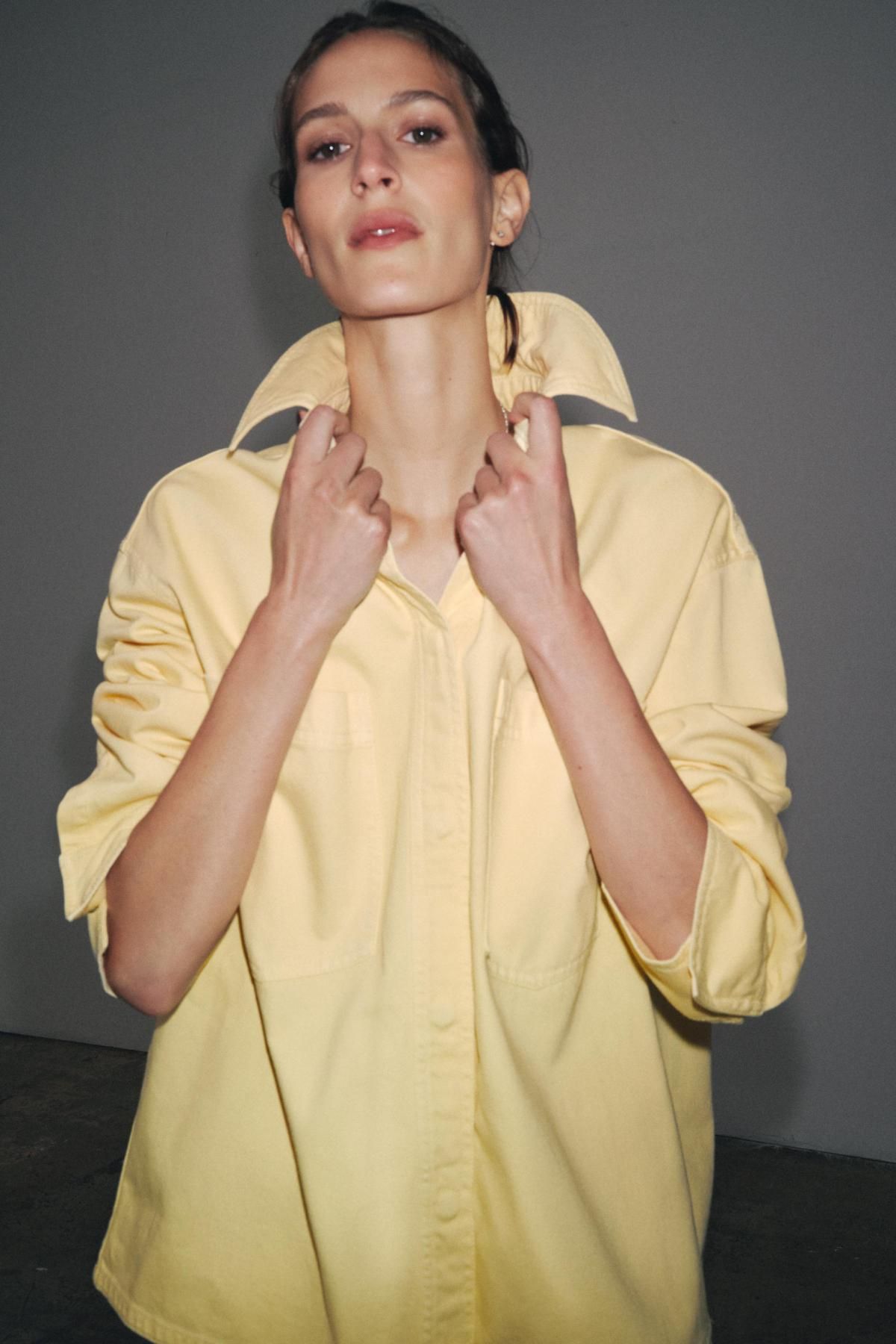 자라 미니멀 코튼블렌드 오버핏 포켓 오버셔츠 6786/241 LIGHT YELLOW - 상세 이미지 3