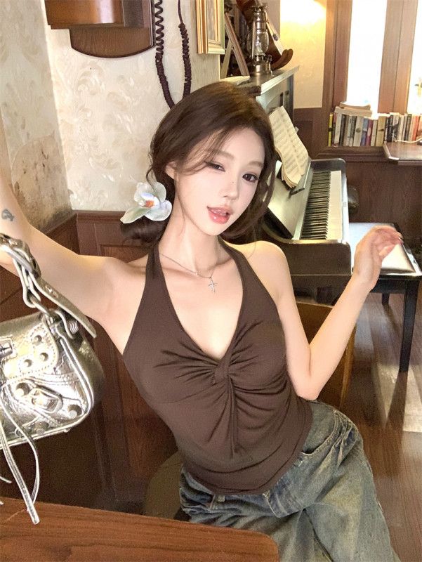여성 브이넥 셔링 홀터넥 슬림핏 민소매 데일리 베이직 이너 나시 탑 여름 바캉스룩 데이트룩 시원한 여름코디 봄 여름 13186 - 상세 이미지 2