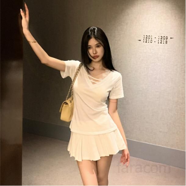 여성 브이넥 레이스 반팔 루즈핏 데일리 기본티 펀칭 골지 디자인 캐주얼 봄 여름 티셔츠 13204 - 상세 이미지 2