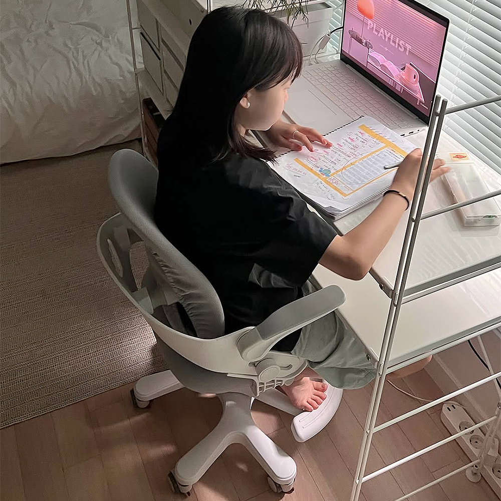 투노 에이루 초등학생 어린이 바른자세 아이 발받침 의자