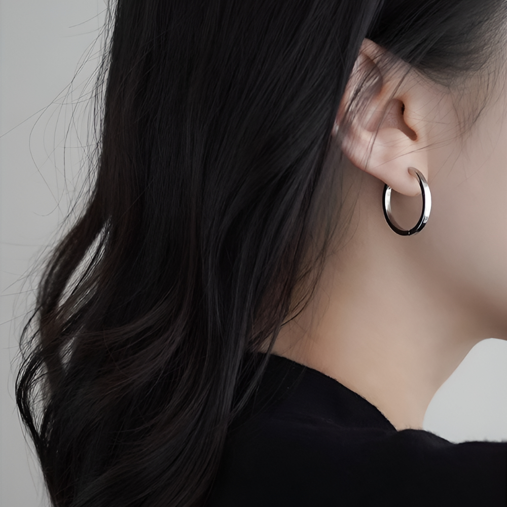 아르니 볼드 후프 링 귀걸이 실버 도금 심플 원터치 여성 데일리 한쌍 - 상세 이미지 3