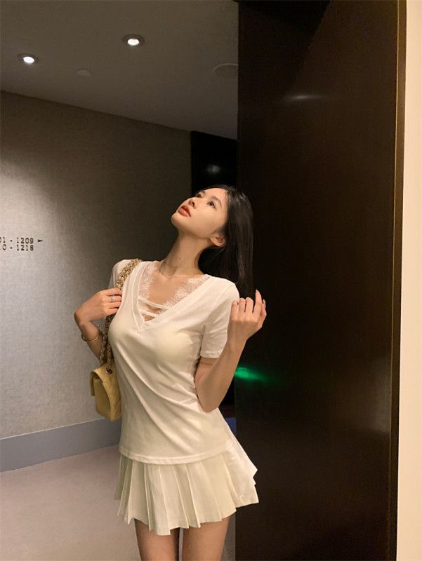 여성 브이넥 레이스 반팔 루즈핏 데일리 기본티 펀칭 골지 디자인 캐주얼 봄 여름 티셔츠 13204 - 상세 이미지 4