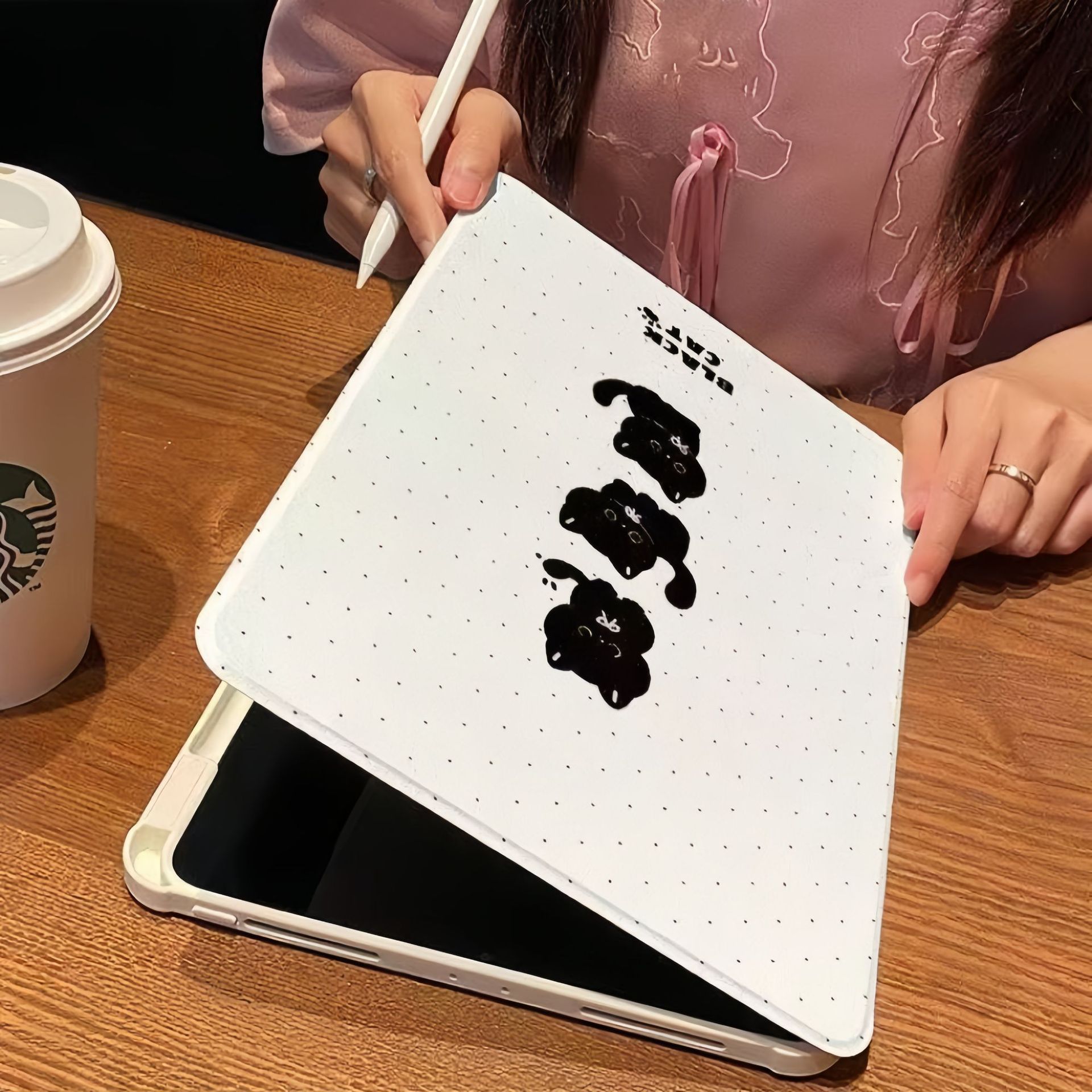 블랙캣 회전 아이패드 케이스  iPadair4/5/6/7 iPadPro/11A16/10 - 상세 이미지 2