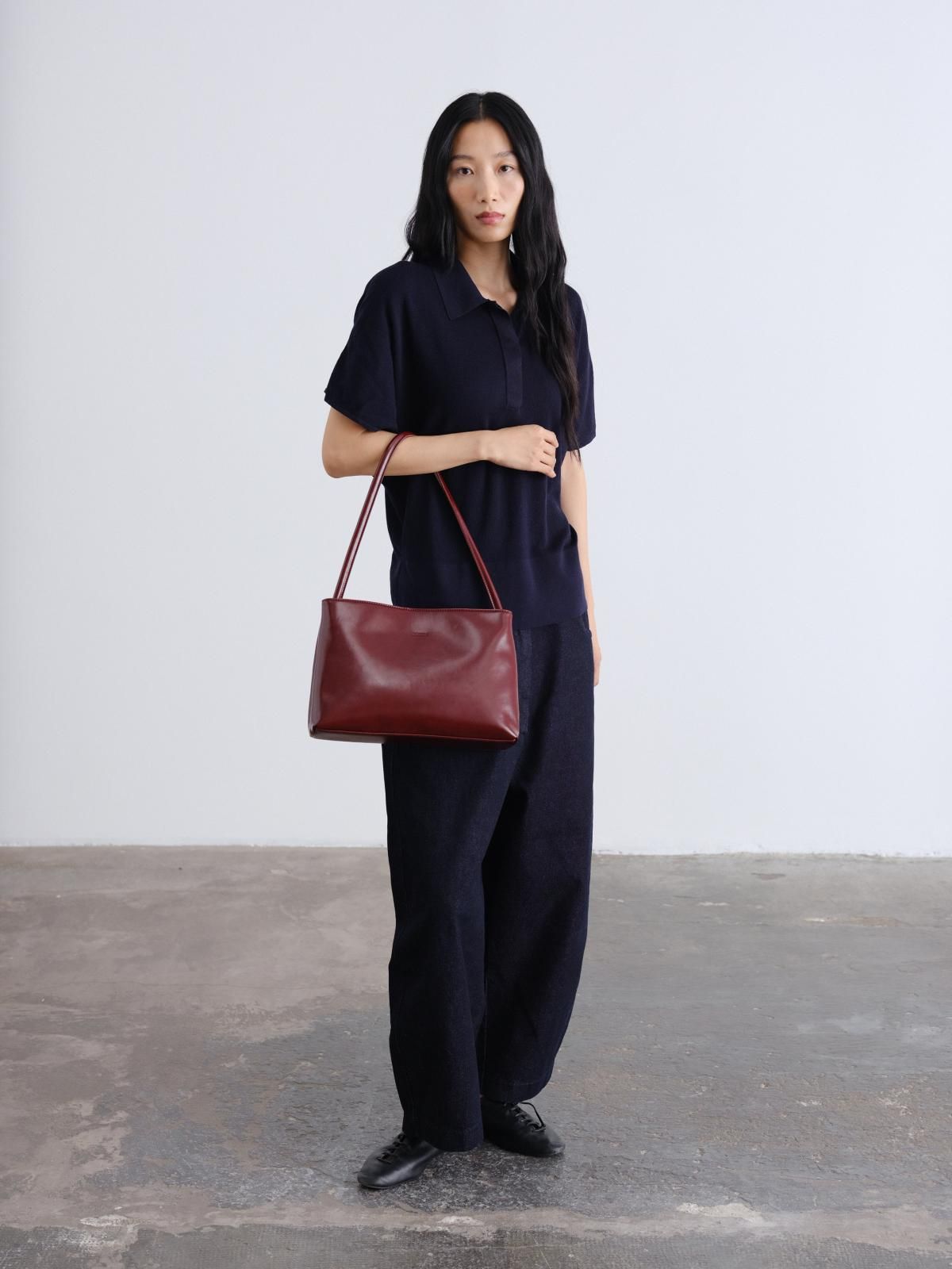 올랜드 클래식 버건디 비건레더 피나 숄더백 55528495972687 CHERRY RED - 상세 이미지 2