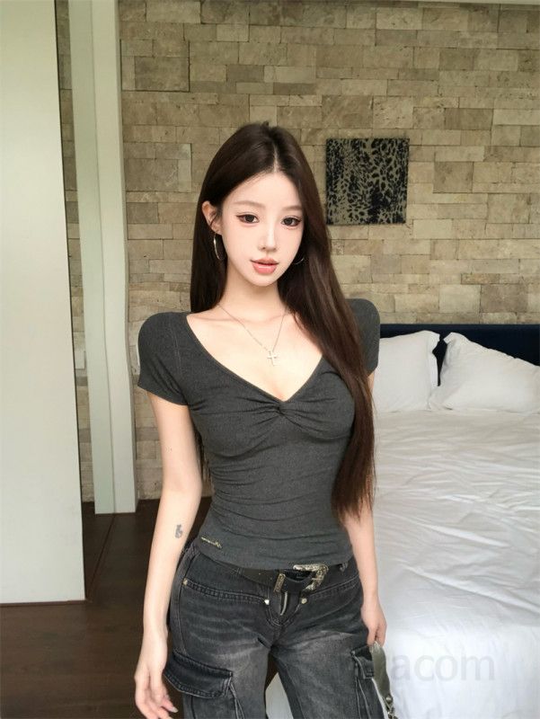 여성 브이넥 셔링 크롭 슬림핏 반팔티 베이직 데일리 면 스판 쫀쫀 글램핏 캐주얼룩 봄 여름 상의 13247 - 상세 이미지 2