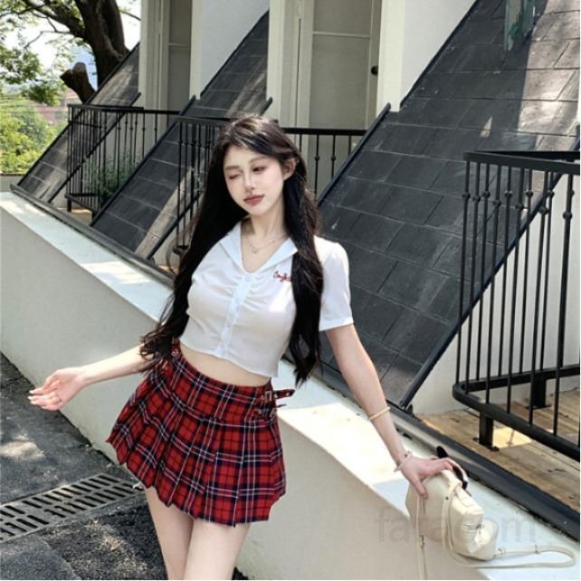 여성 자수 크롭 카라 셔츠 체크 플리츠 미니 스커트 상하의 코디 학생룩 캠퍼스룩 발랄한 데일리 교복룩 하이틴룩 봄 여름 - 상품 이미지