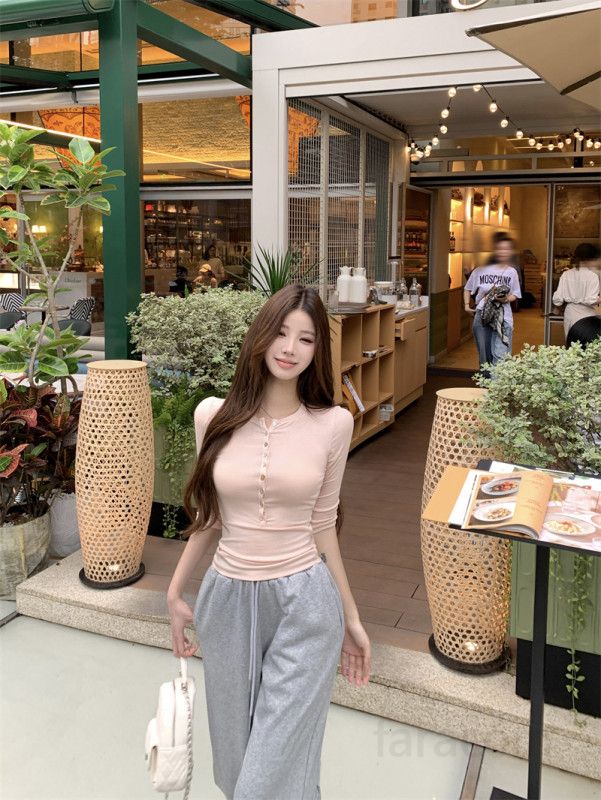 여성 슬림핏 5부소매 헨리넥 버튼 티셔츠 부드러운 텐셀 신축성 좋은 깔끔한 여름 데일리룩 오피스룩 베이직 봄 여름 13268 - 상세 이미지 2