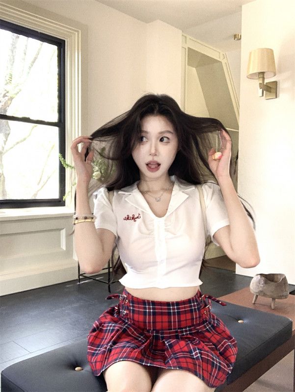 여성 자수 크롭 카라 셔츠 체크 플리츠 미니 스커트 상하의 코디 학생룩 캠퍼스룩 발랄한 데일리 교복룩 하이틴룩 봄 여름 - 상세 이미지 3