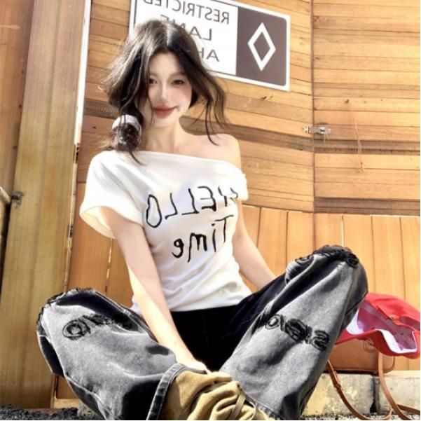 여성 오프숄더 영문 레터링 프린팅 여름 얇은 루즈핏 반팔 티셔츠 데일리 캐주얼 상의 심플룩 13251 - 상품 이미지
