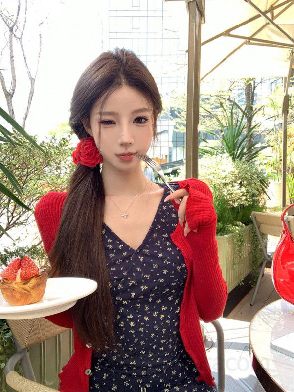 여성 봄 여름 투피스 코디 브이넥 플라워 민소매 롱 원피스 긴팔 가디건 하객룩 데일리 바캉스 13220 - 상세 이미지 3