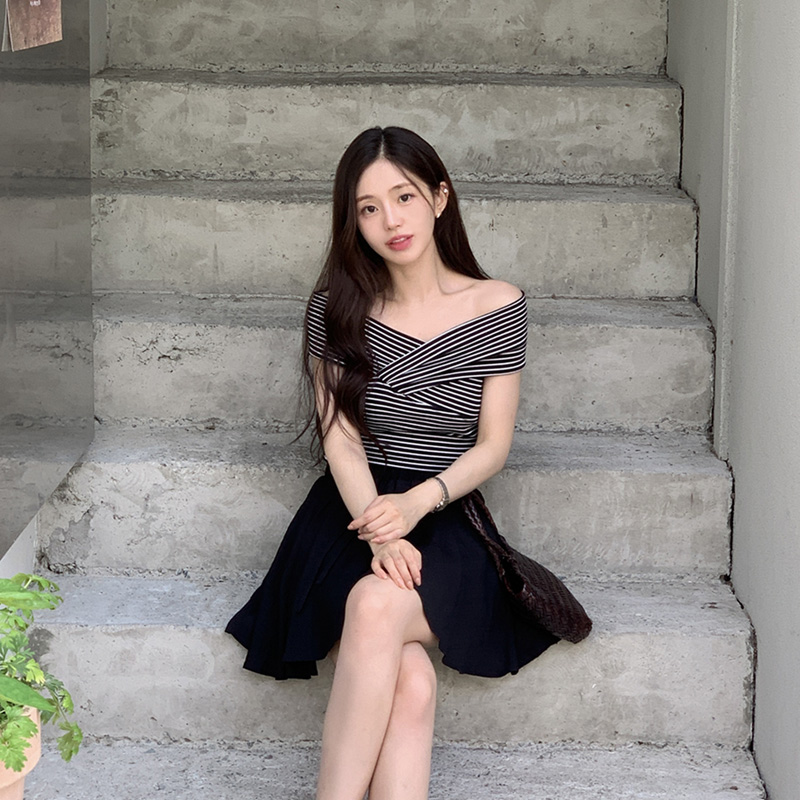 메이비 스트라이프 꼬임 오프숄더 골지 티셔츠 ts4667 - 상세 이미지 4