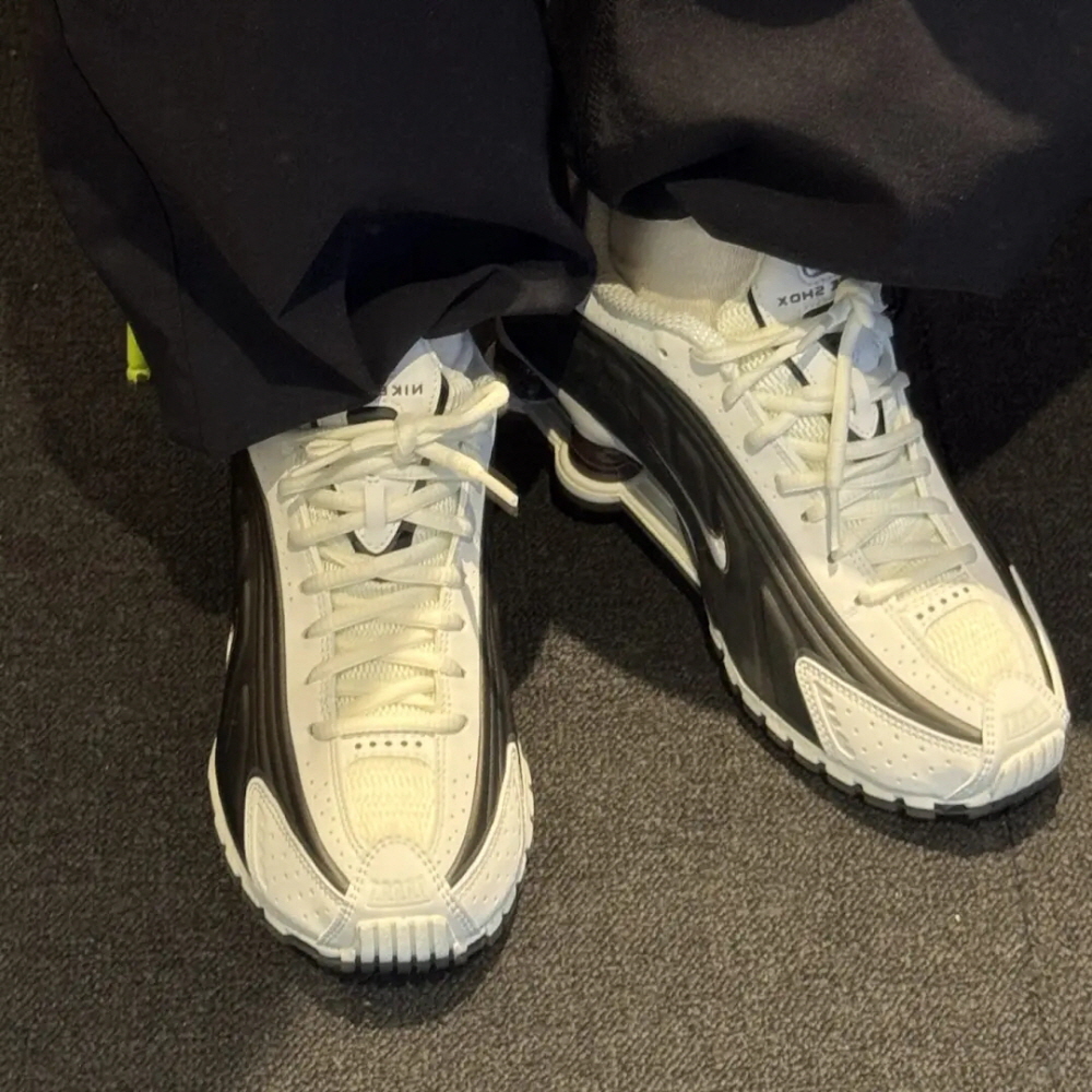 나이키 Shox R4 화이트 티라미수 W AR3565-104 - 상세 이미지 2