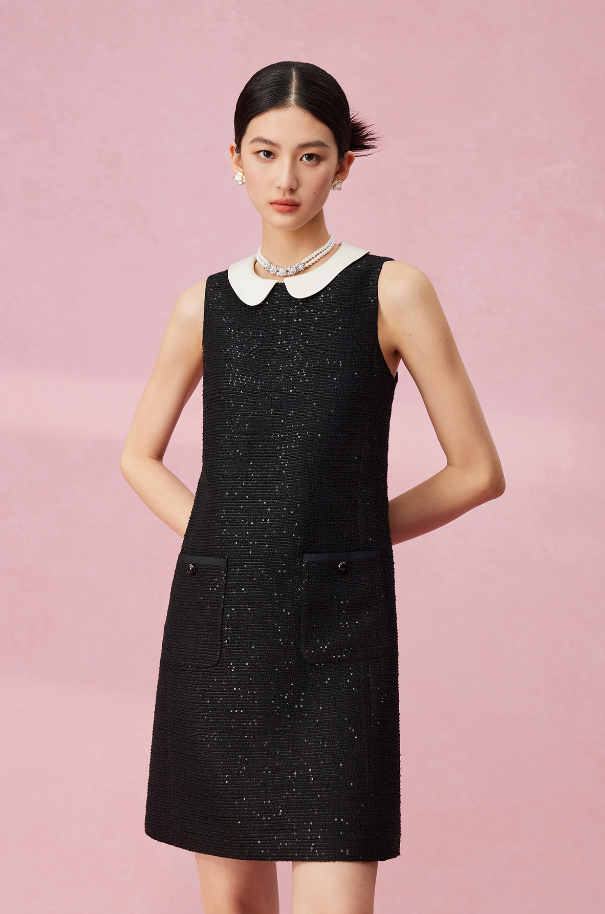 블랙 쉬머링 스팽글 인형칼라 민소매 여름원피스 하객룩