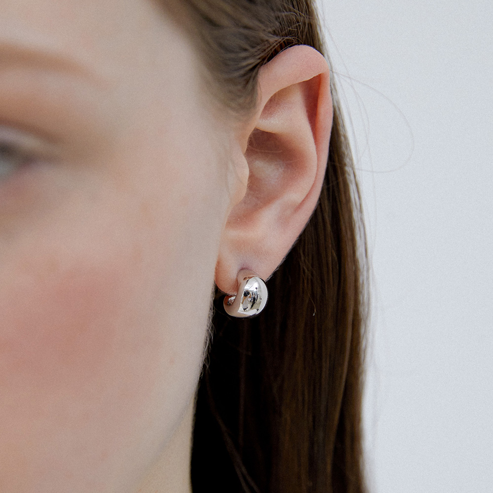 [바이이에르] Luna full  wide earrings (Silver) BH2E33208WBXXX - 상세 이미지 2
