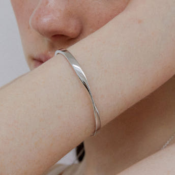 [바이이에르] [925 silver] Twist edge bangle (Silver) BH7B52707W900S - 상세 이미지 3